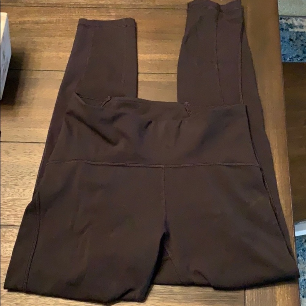 Selling Lululemon Train Times size 6